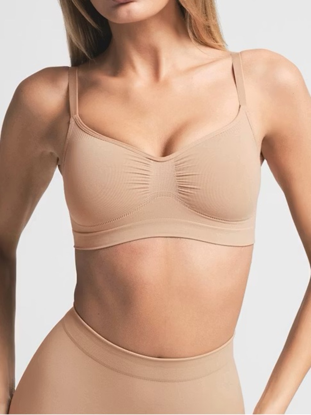 NWOT SKIMS Seamless Sculpt Bralette